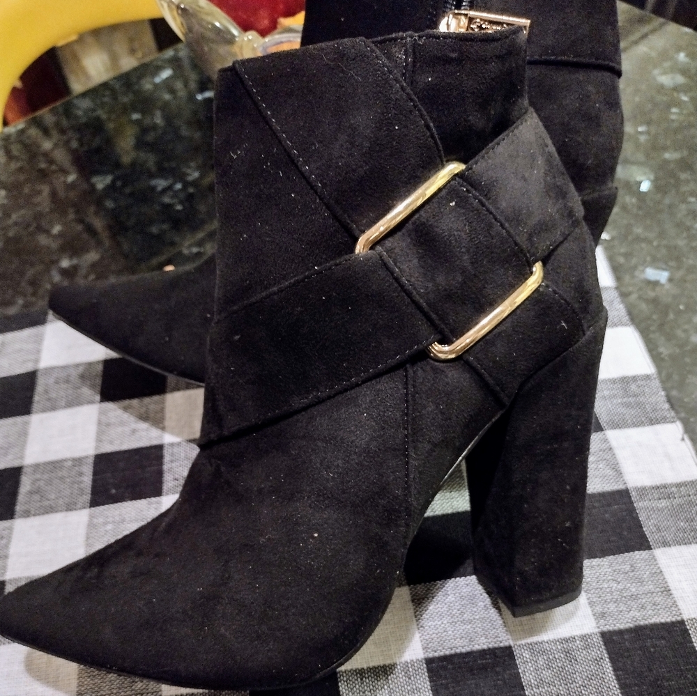 Black faux suede booties, sz 8 1/2